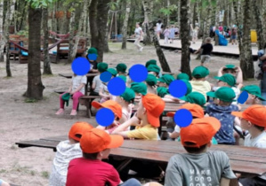 Dzieci z grup II oraz IV podczas warsztatów kreatywnych.