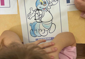 Kolorowanie kredkami zabawki Unii "Syriusz".