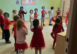 Grupa II podczas kampanii "Dzieciństwo bez przemocy".