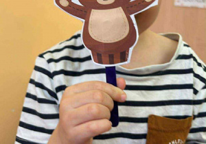 Wykonana pacynka misia przez Szymona.