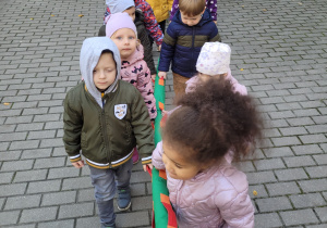 Grupa I idzie do ogródka przedszkolnego